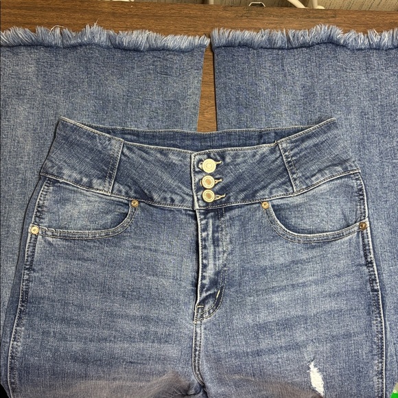 KanCan Miranda Distressed Ultra High Flare sz 28 - Picture 9 of 16